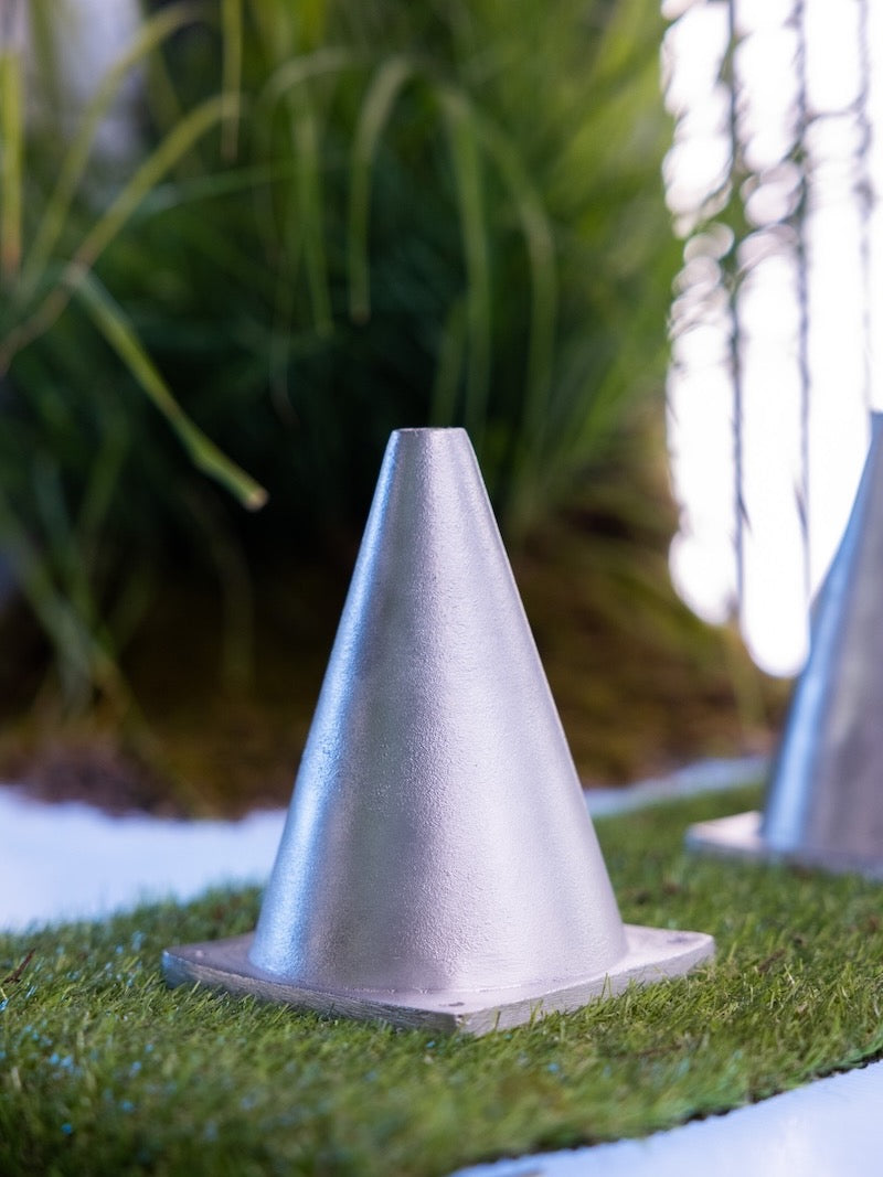 Briony Wright – Crushes Flowers | Cone Piece Vase