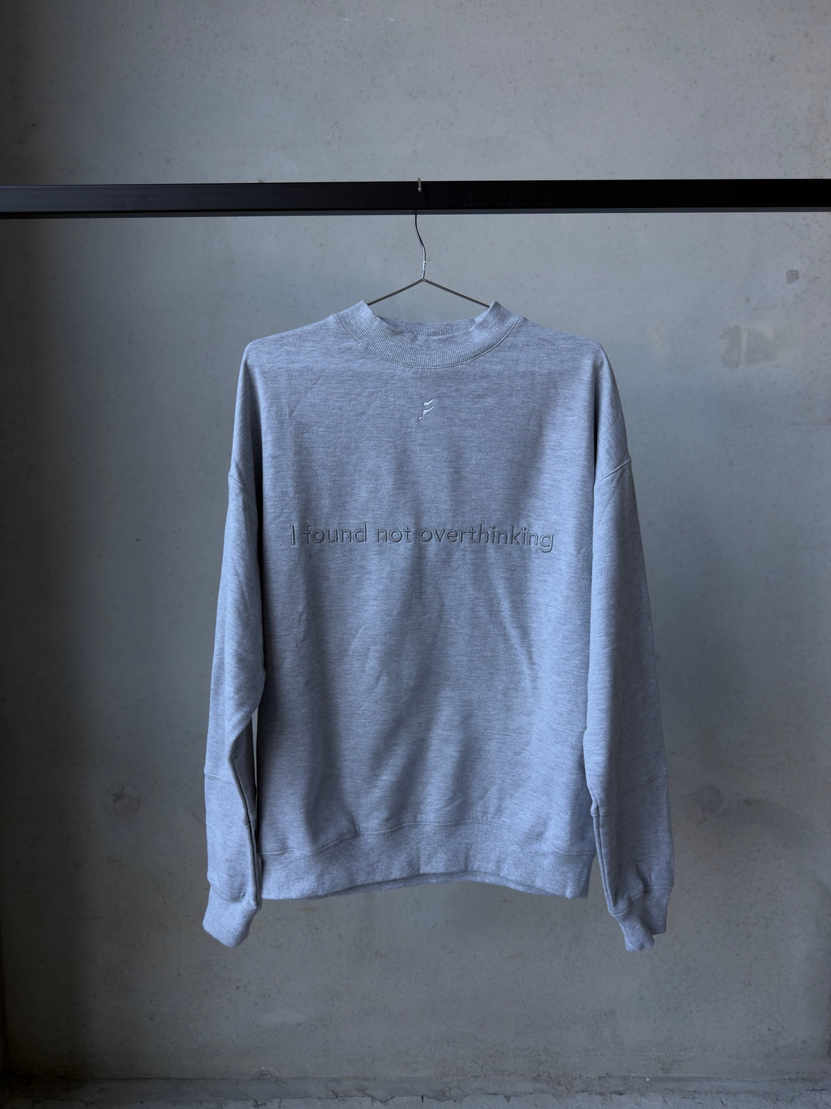 Box Crew Grey - front