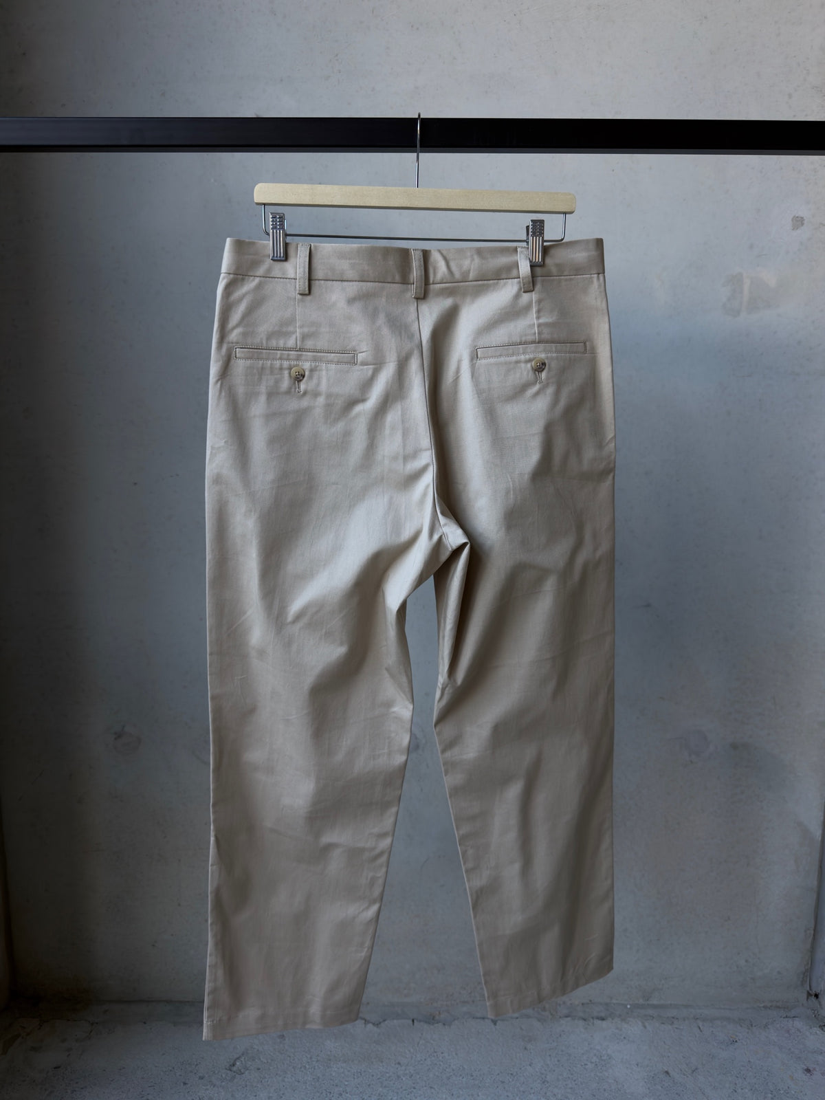 The Slacker Taupe - back